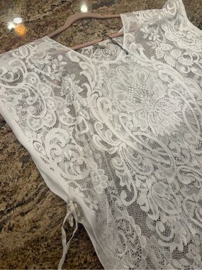 OS-Max Studio Beach NWOT White Lace Swimsuit Cover up Ties on sides
